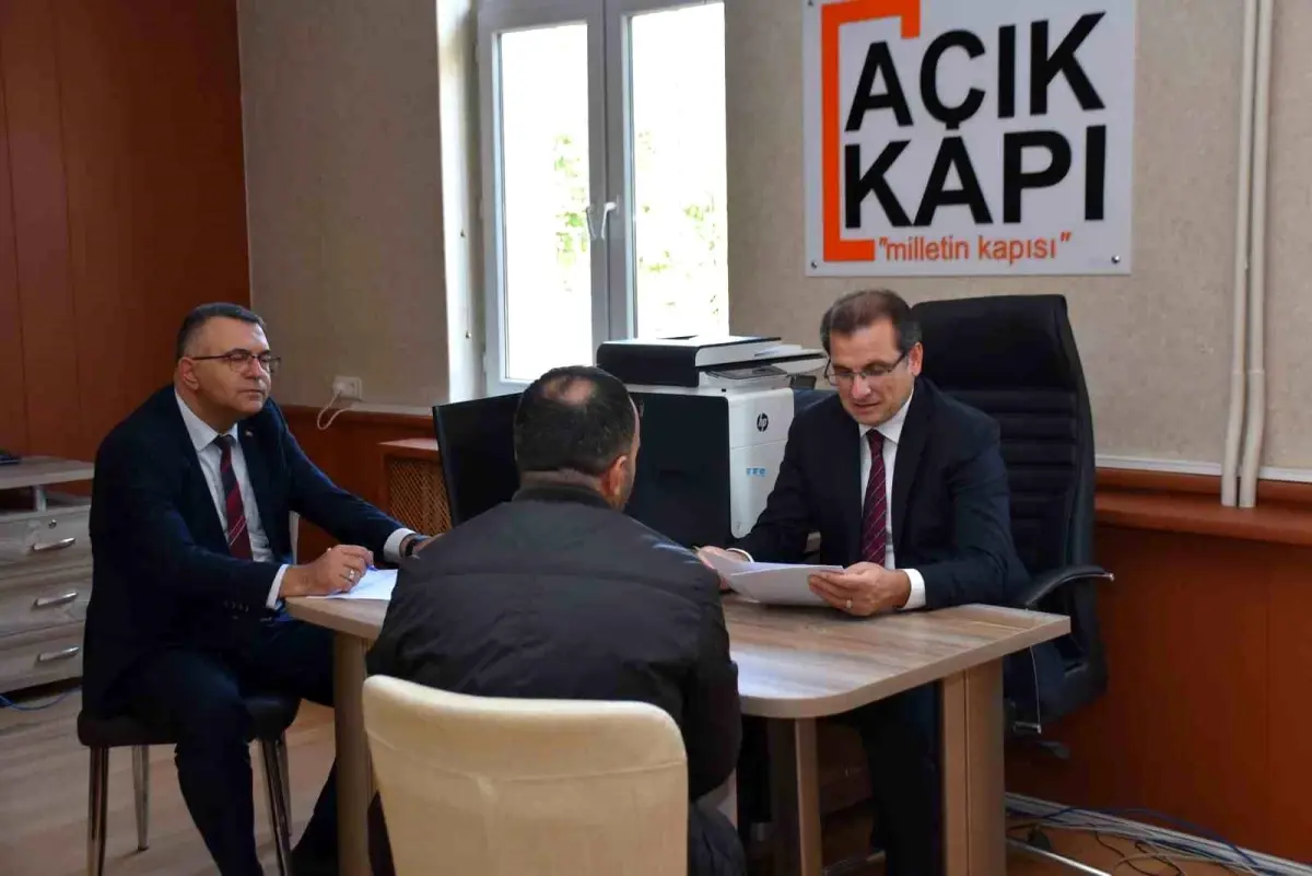 kaymakam ali guldogan vatandaslarla acik kapi bulusmasinda bir araya geldi cJdHZvFu.jpg