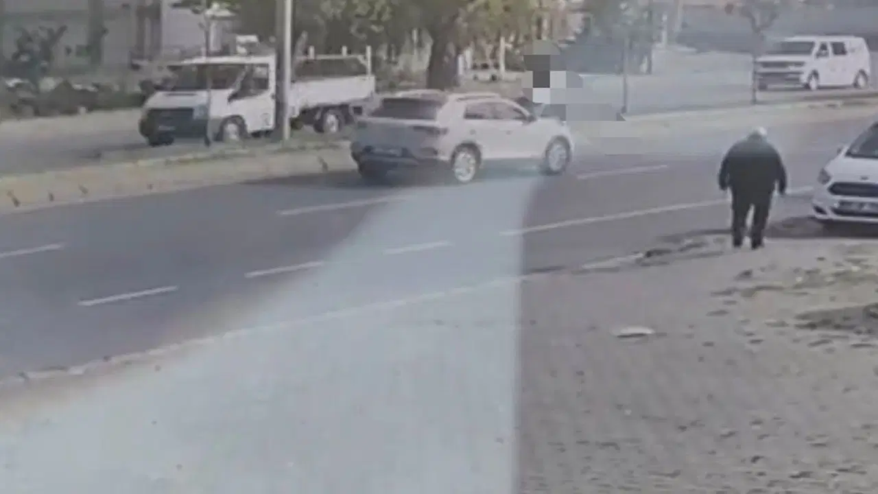 2 gun once dogum gunuydu lise ogrencisi otomobilin carpmasi sonucu hayatini kaybetti Bvyli3IA.jpg