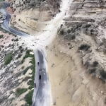 Batman’da Heyelan: Dev Kayalar Köy Yolunu Tıkanladı