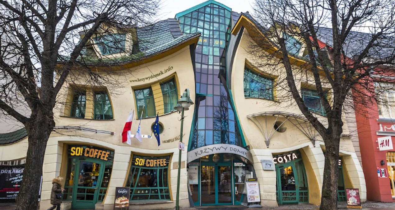 Güneşin Altında Büyüleyici Bir Yapı: Bakanın Şaşkınlığı Gerçek