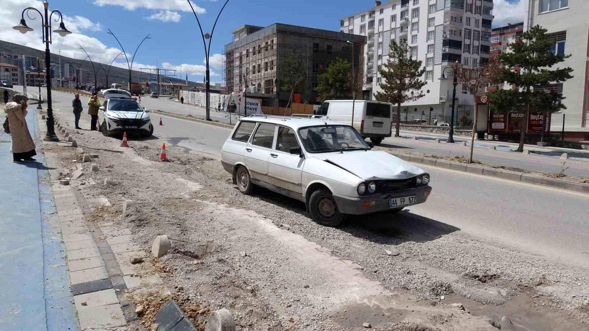 Malatya’da Trafik Kazası: Otomobil ve Kamyonet Çarpıştı, 1 Yaralı